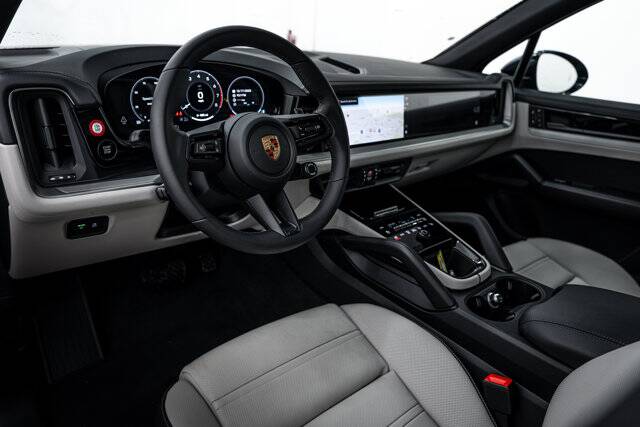 2026 Cayenne picture #4