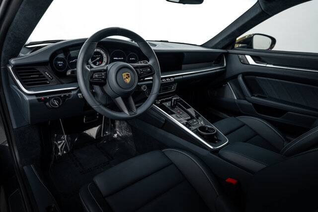 2022 911 Turbo S picture #4