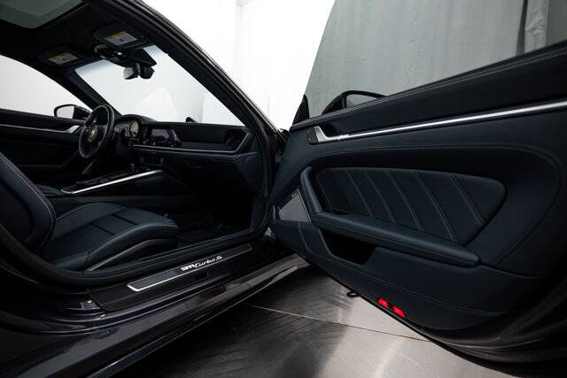 2022 911 Turbo S picture #15