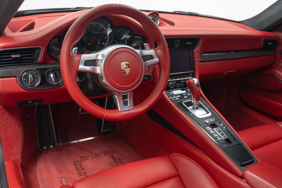 2014 911 Turbo S -560 Horsepower, Natural Leather, Heated And Ventilated Seats picture #5