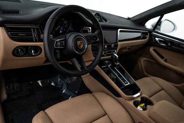 2026 Macan picture #4