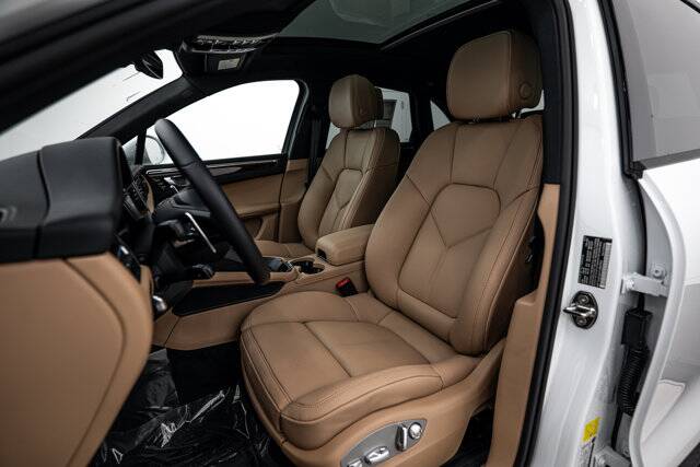 2026 Macan picture #5