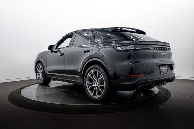 2026 Cayenne picture #3