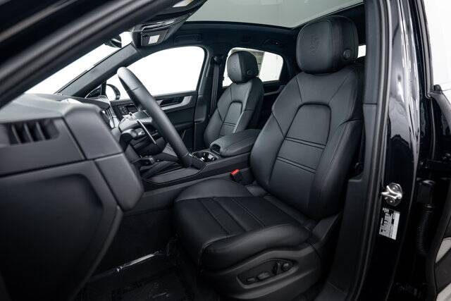 2026 Cayenne picture #5
