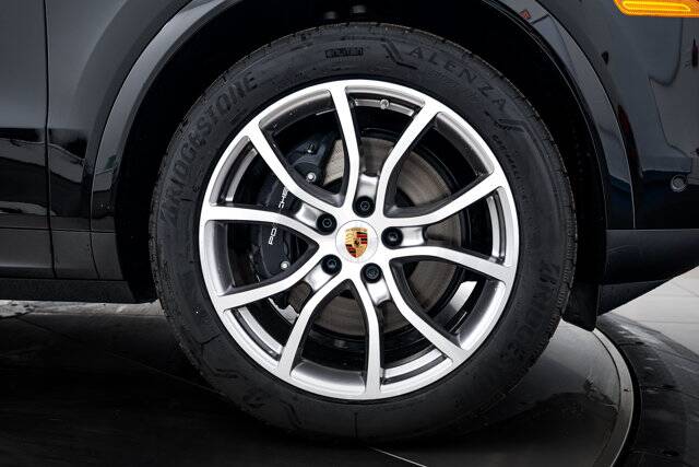 2026 Cayenne picture #11