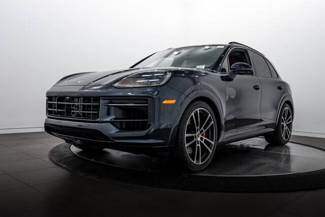 2025 Cayenne GTS picture #1
