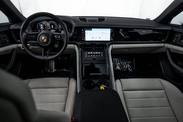 2026 Panamera 4 picture #12
