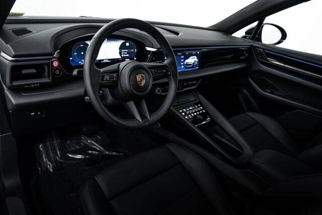 2025 Macan Electric 4 picture #4