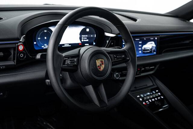 2025 Macan Electric 4 picture #14