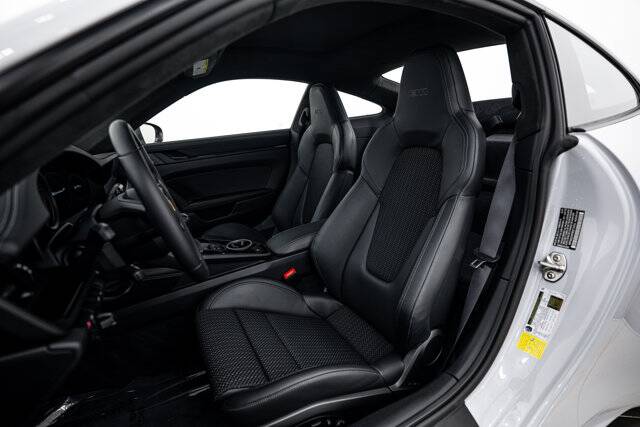 2024 911 Carrera T picture #5