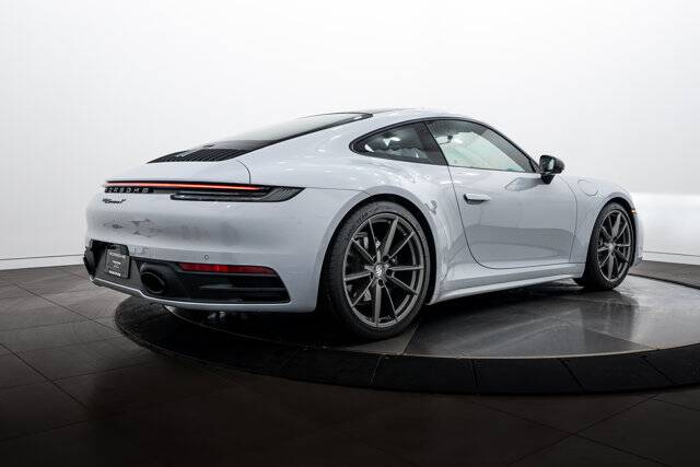 2024 911 Carrera T picture #7