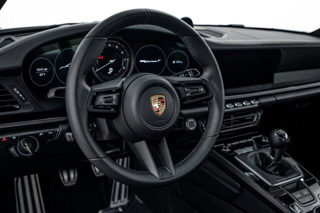 2024 911 Carrera T picture #13