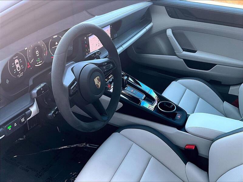 2025 911 Carrera GTS picture #4