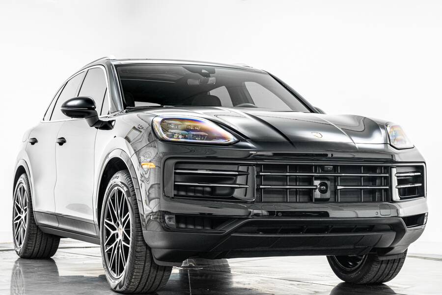 2025 Cayenne -Premium Package Plus, RS Spyder Design Wheels picture #3