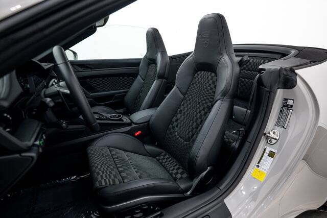 2026 911 Carrera GTS picture #5