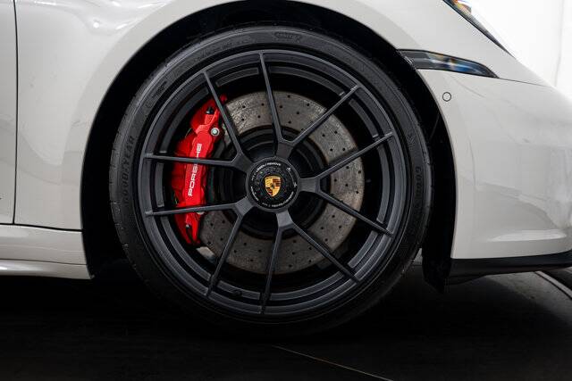 2026 911 Carrera GTS picture #11