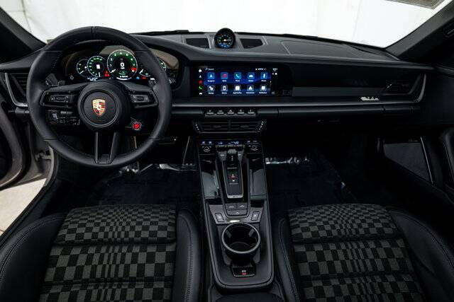 2026 911 Carrera GTS picture #12