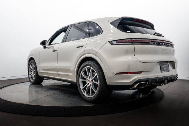 2026 Cayenne picture #3