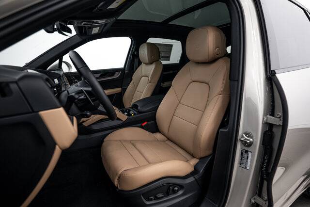 2026 Cayenne picture #5