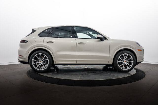 2026 Cayenne picture #8
