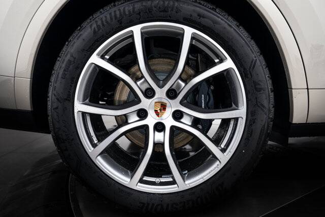 2026 Cayenne picture #11