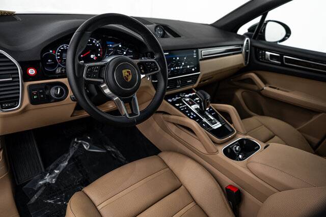2023 Cayenne Platinum Edition picture #4