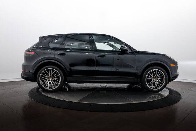 2023 Cayenne Platinum Edition picture #8