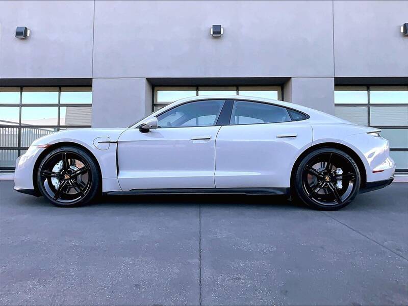 2022 Taycan GTS picture #2