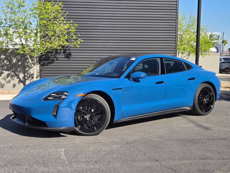 2025 Taycan Turbo S picture #1