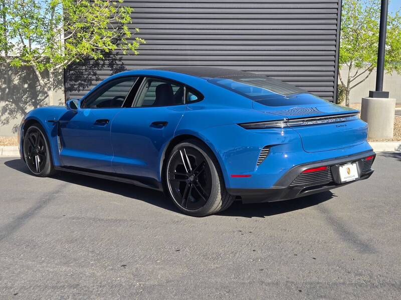 2025 Taycan Turbo S picture #3