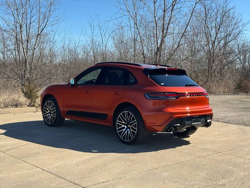 2025 Macan Premium Plus picture #3
