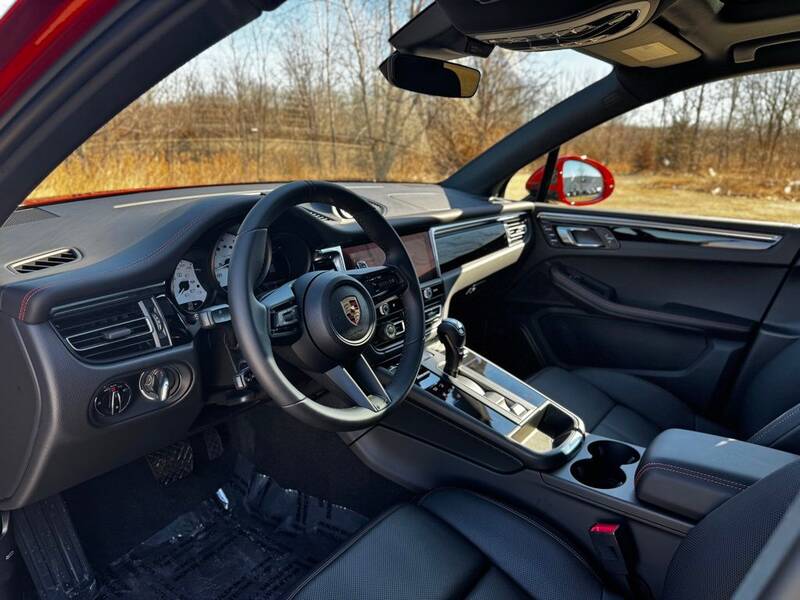 2025 Macan Premium Plus picture #4