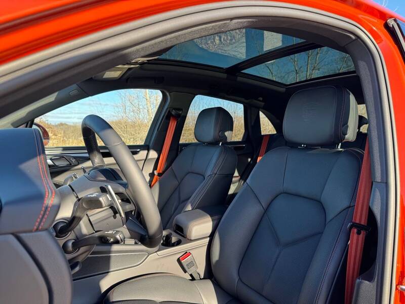 2025 Macan Premium Plus picture #5