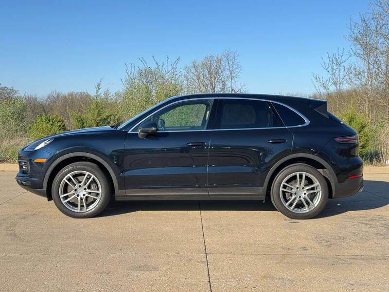 2023 Cayenne picture #2