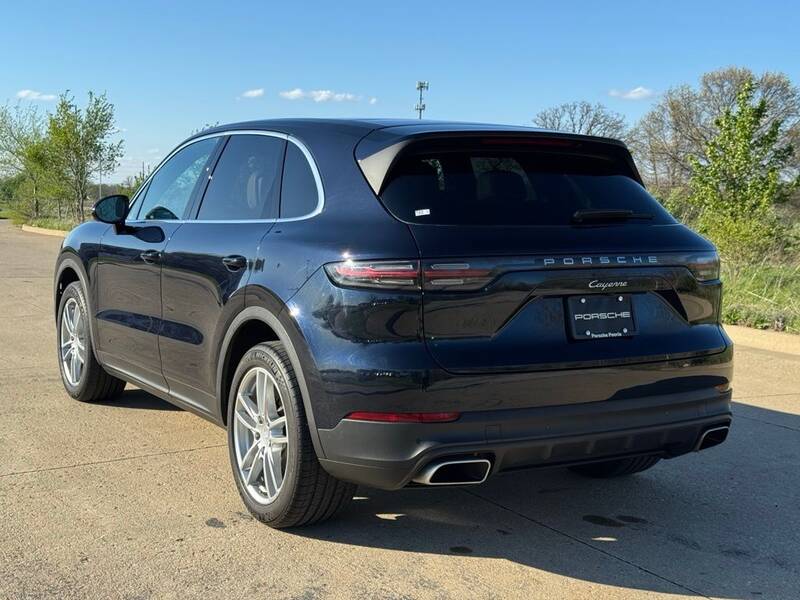 2023 Cayenne picture #3