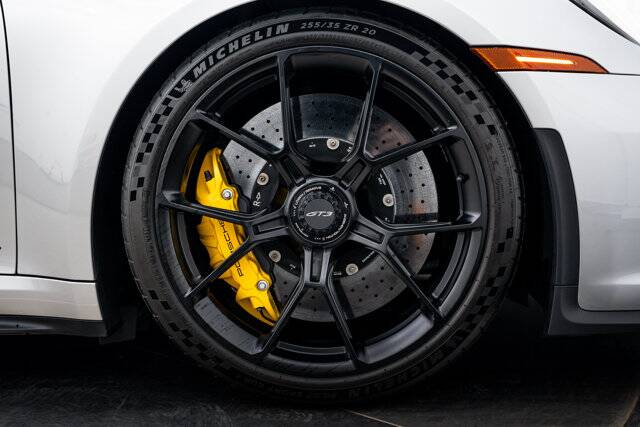 2023 911 GT3 picture #11