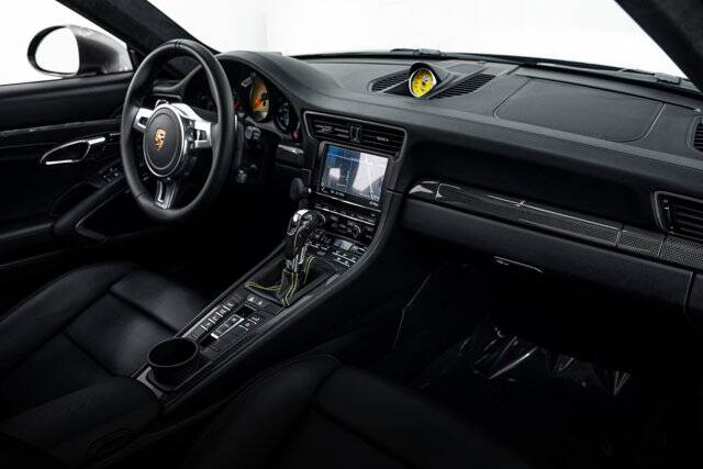 2015 911 Turbo S picture #11
