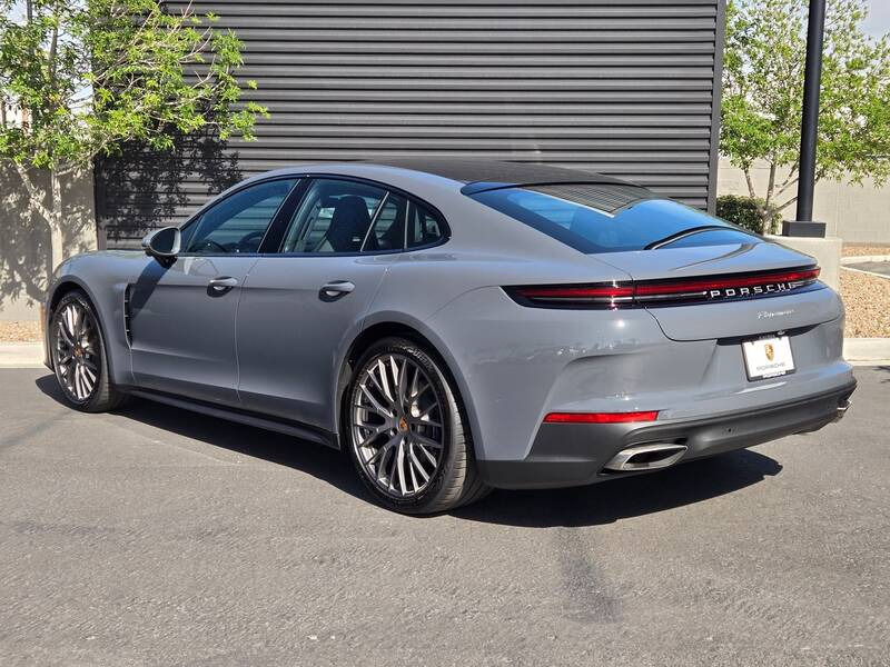 2025 Panamera picture #3