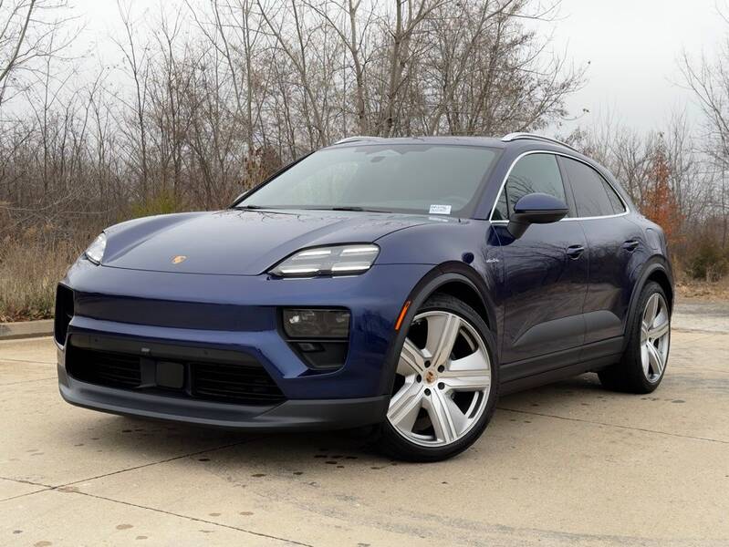 2024 Macan Electric 4 picture #1