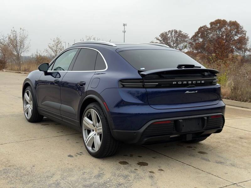 2024 Macan Electric 4 picture #3