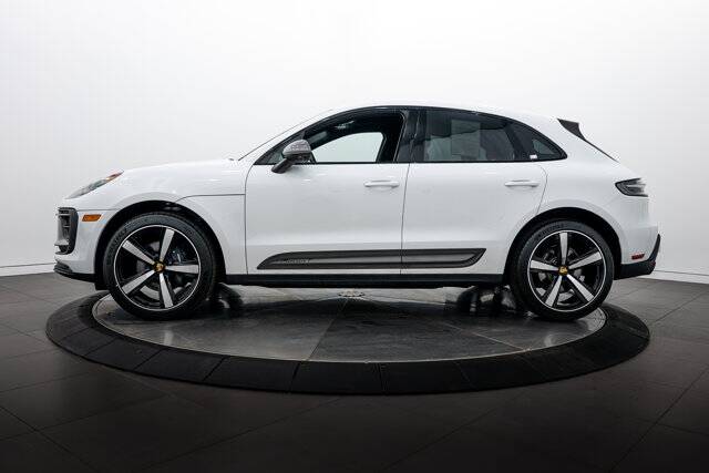 2026 Macan T picture #2