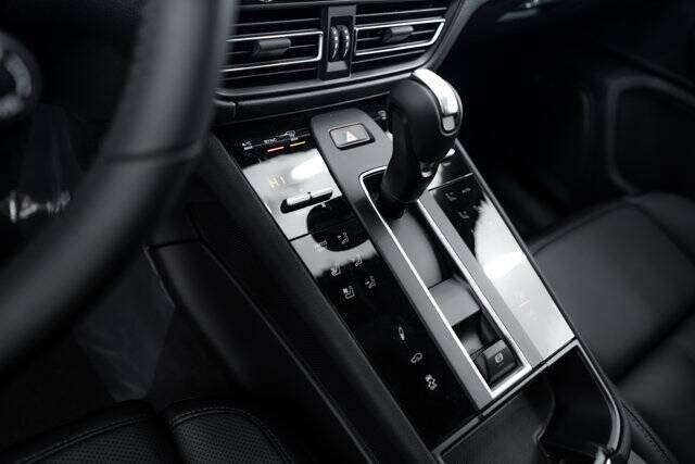 2026 Macan T picture #12