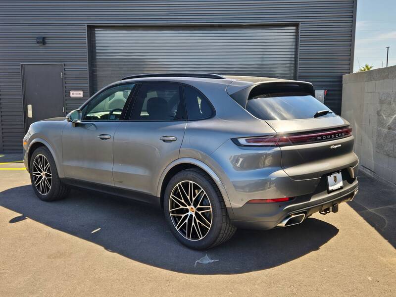 2025 Cayenne picture #3