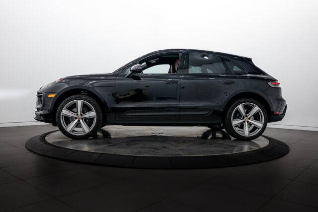 2025 Macan picture #2