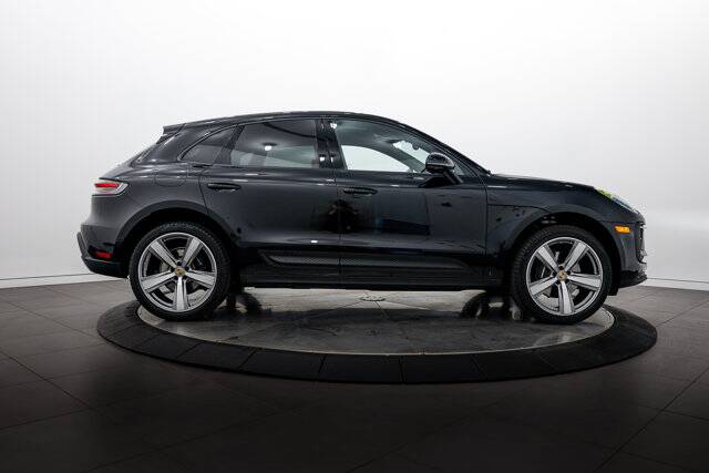 2025 Macan picture #8