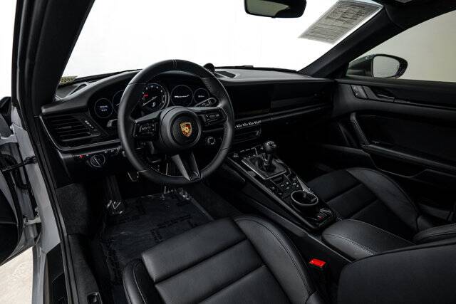 2023 911 Carrera T picture #4