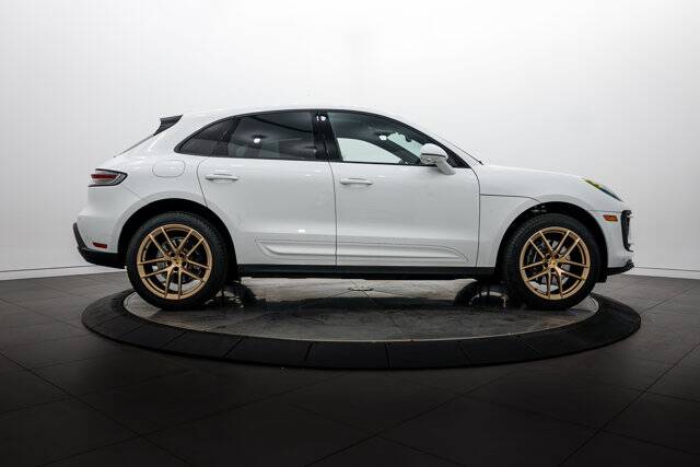 2025 Macan picture #8