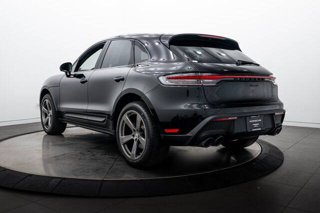 2025 Macan picture #3