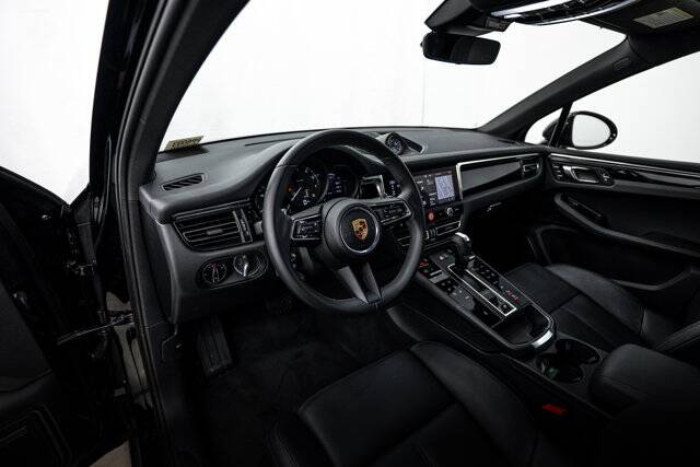 2025 Macan picture #4