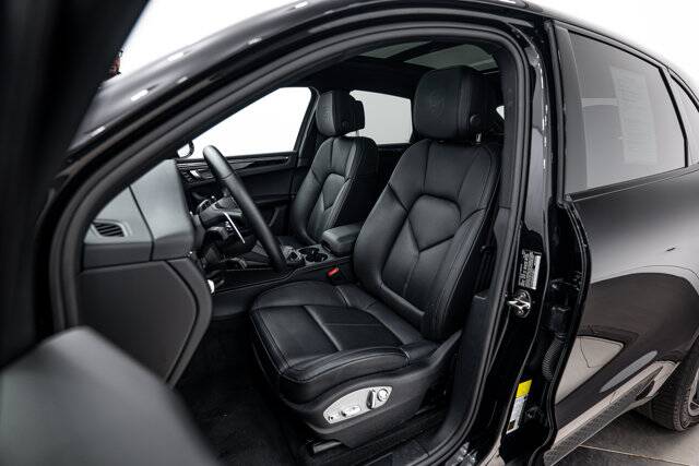2025 Macan picture #5